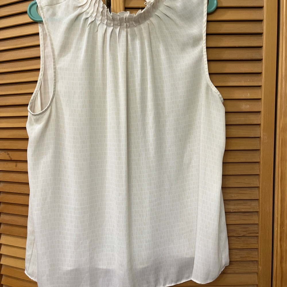 Worthington Cream Sleeveless Blouse